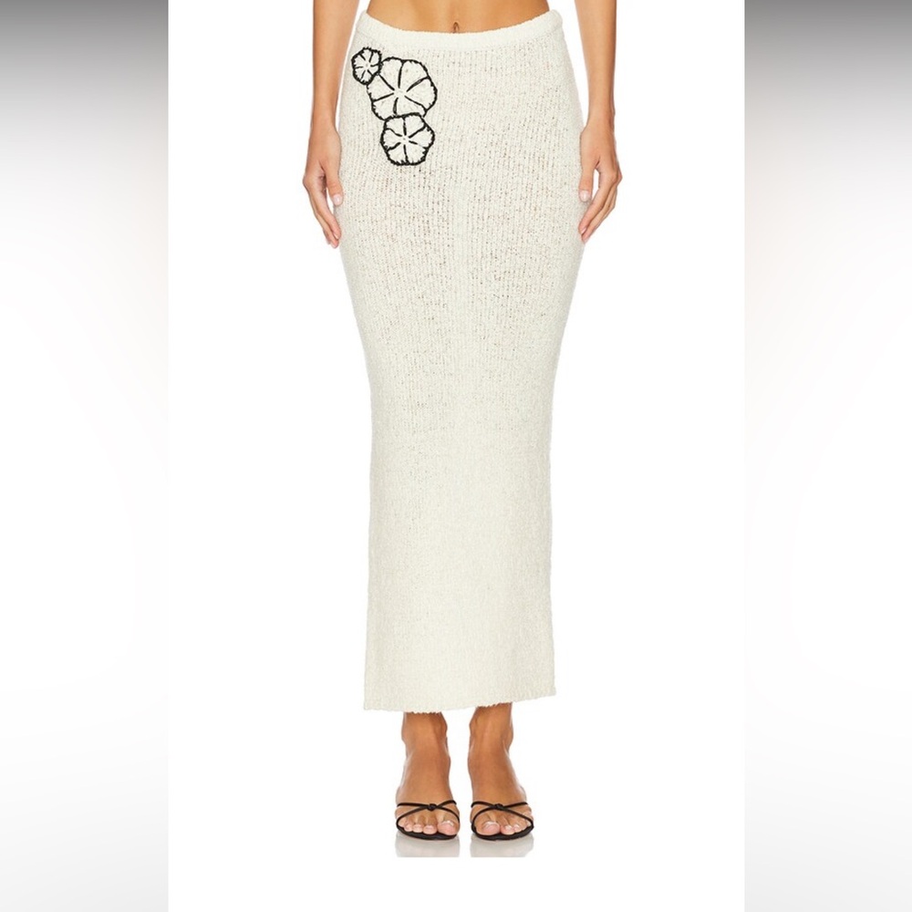 Camilla Skirt in Merino Alpaca in Ivory
ASTA RESORT